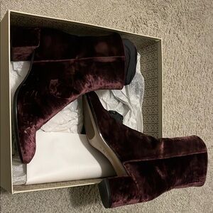 Brown Heeled Boots with Elegant Design